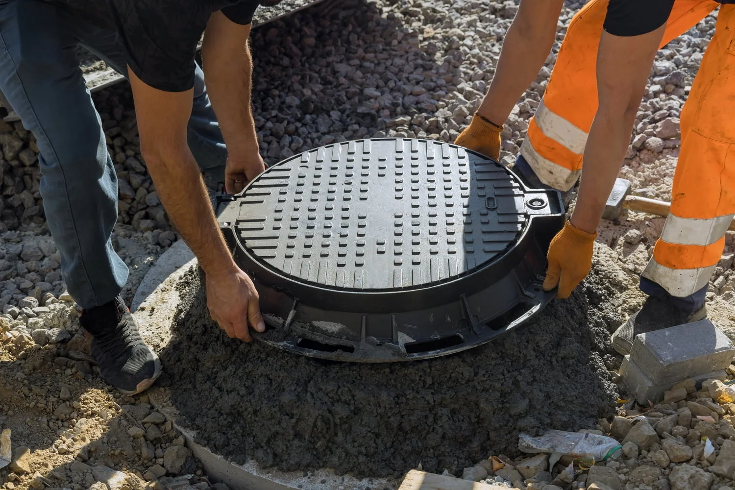 How Do Septic Tanks Work? All You Need to Know: from Installation to Maintenance.