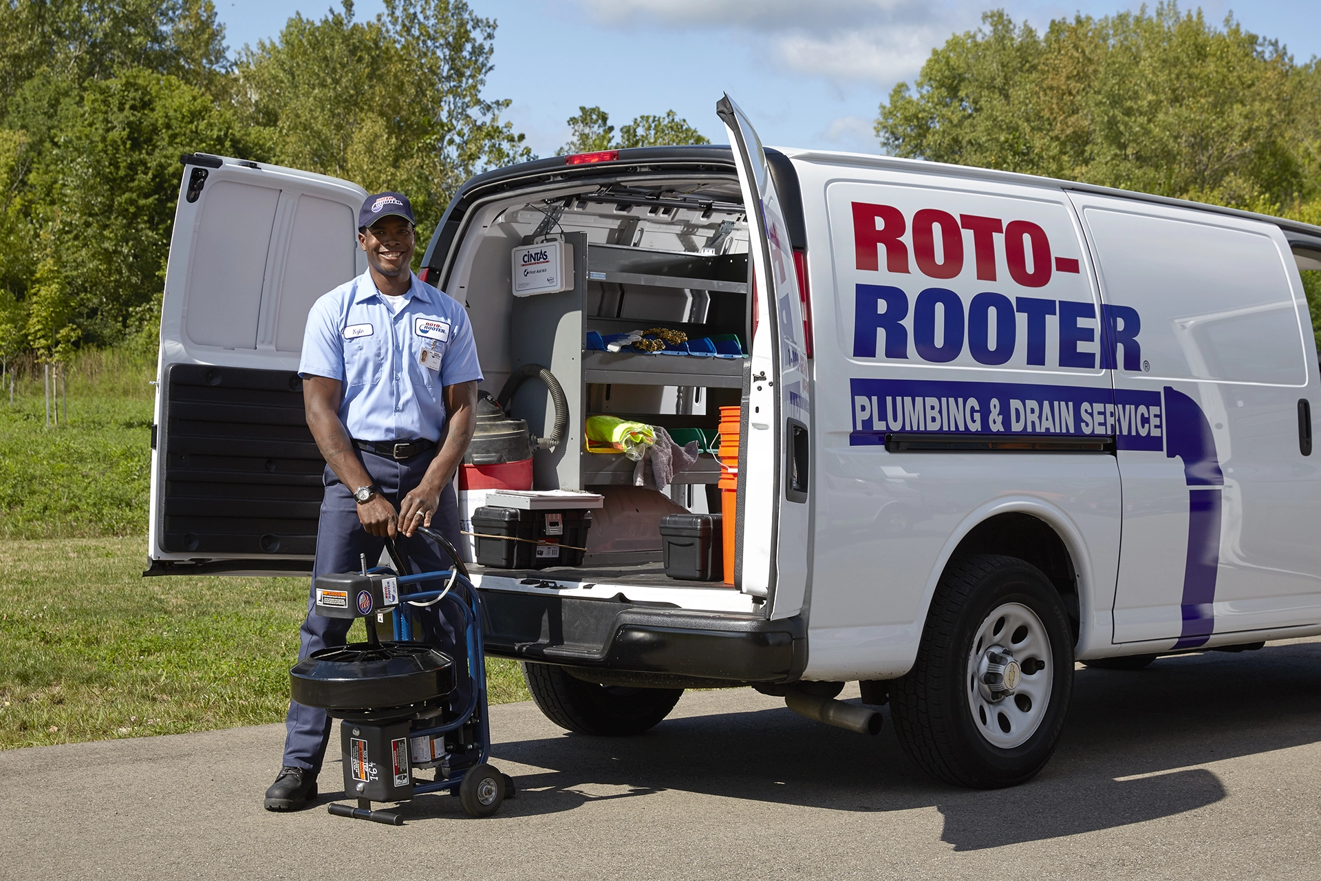 DIY Drain Clearing vs Professional Drain Cleaning: What’s the Difference? Tech with Drain Auger